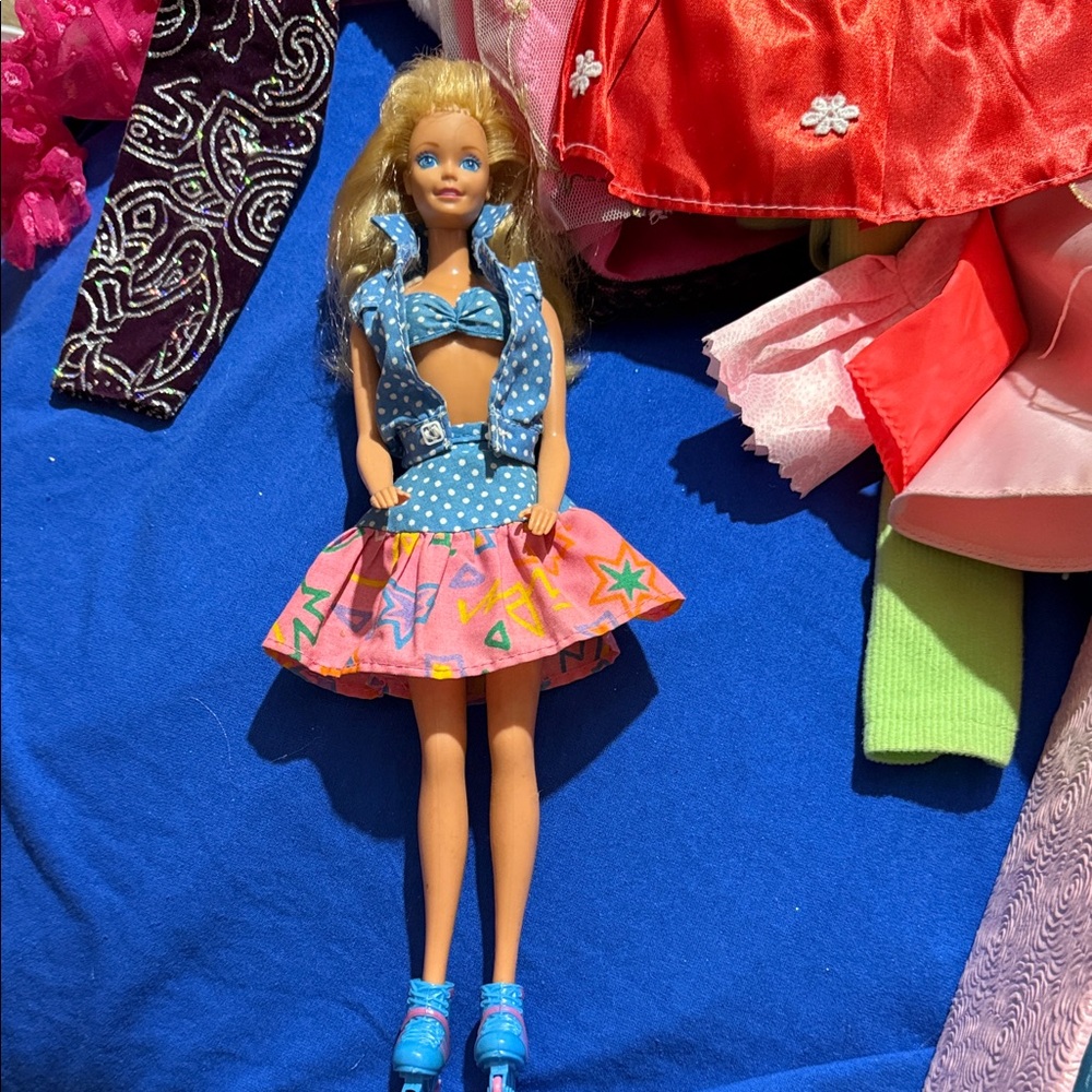 California roller blades 80’s Barbie Fashion Doll in original outfit!
